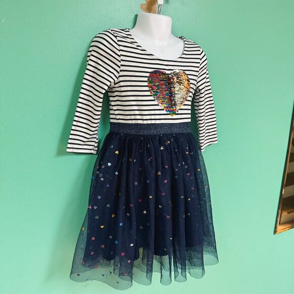 Chenault Girl Long Sleeve Heart Glitter Tutu Hem Dress Girls Size 4/5 - Picture 2 of 7